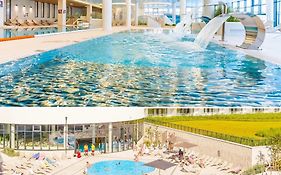 FARO Apartamenty Polanki Aqua SPA Deluxe 4 baseny w cenie, Pools im Preis